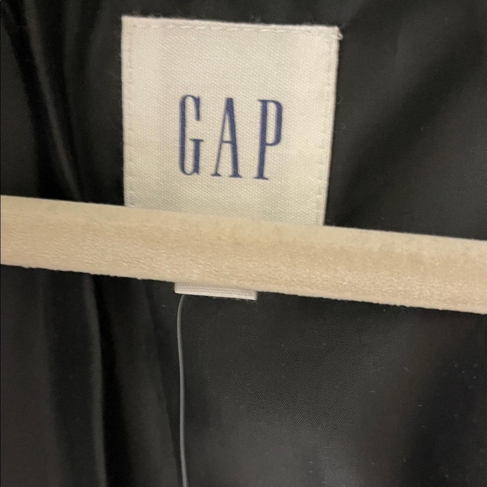GAP Black Quilted Jacket - Picture 3 of 5